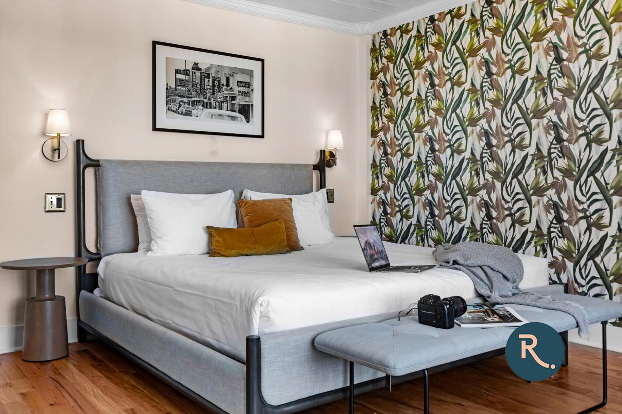 Roami At Tower Hotel - Calle Ocho Маями Екстериор снимка