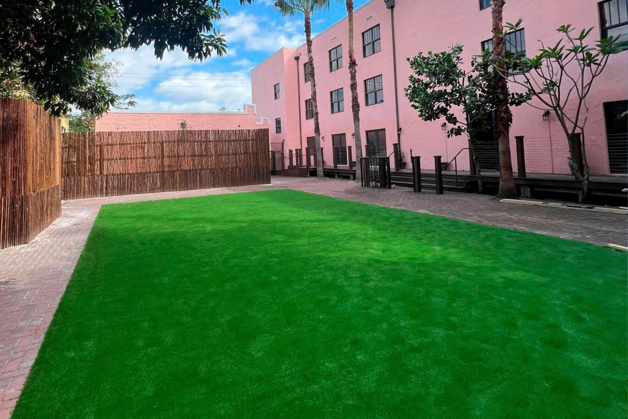 Roami At Tower Hotel - Calle Ocho Маями Екстериор снимка